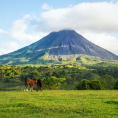 shutterstock_409295185 Arenal volcano. Costa Rica.jpg